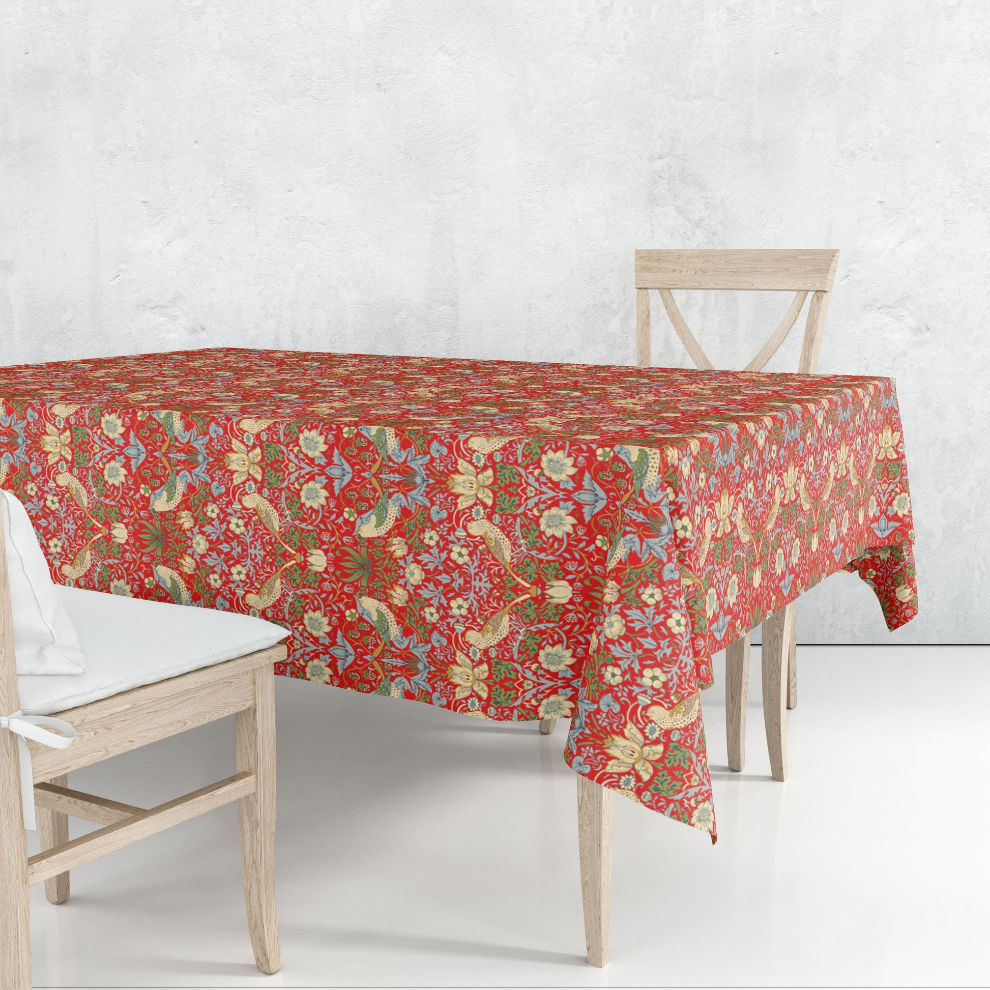 tablecloth 132cm x 178cm Strawberry Thief red