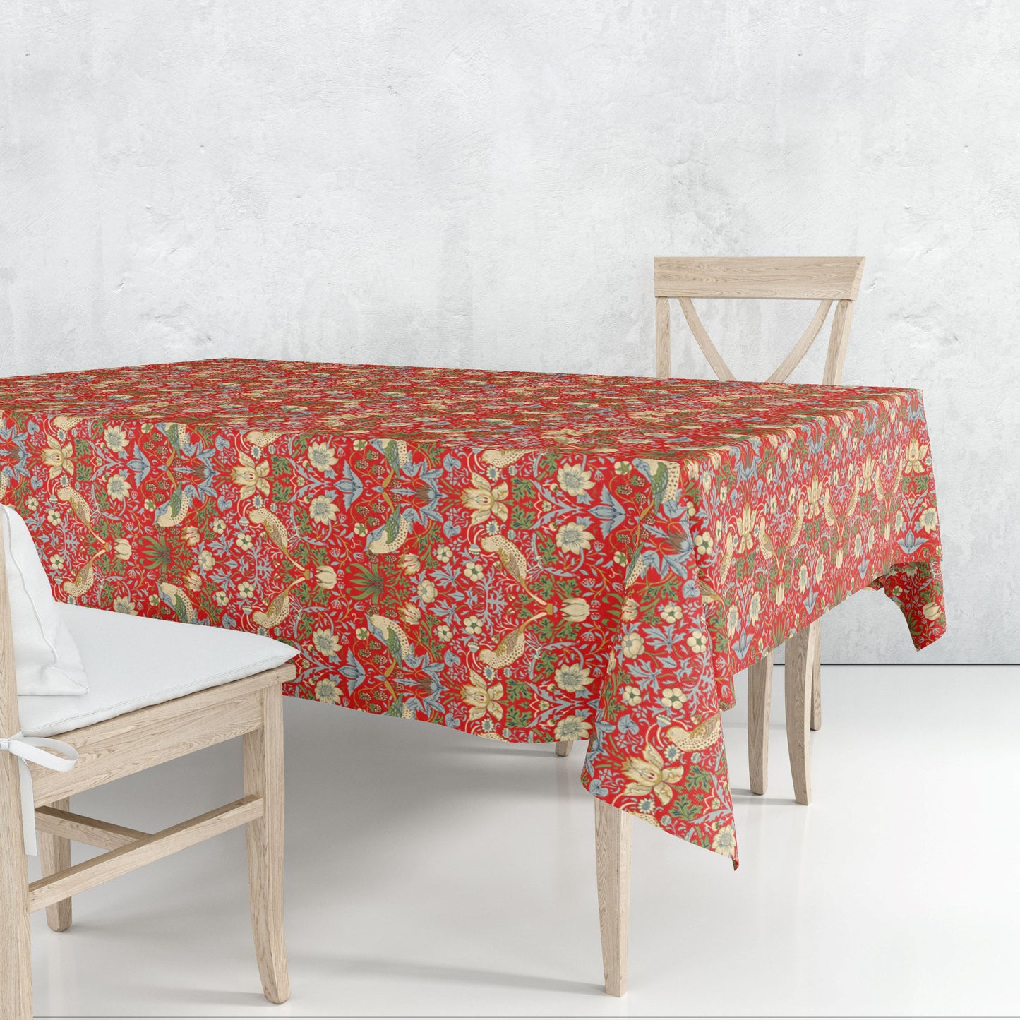 tablecloth 132cm x 228cm Strawberry Thief red