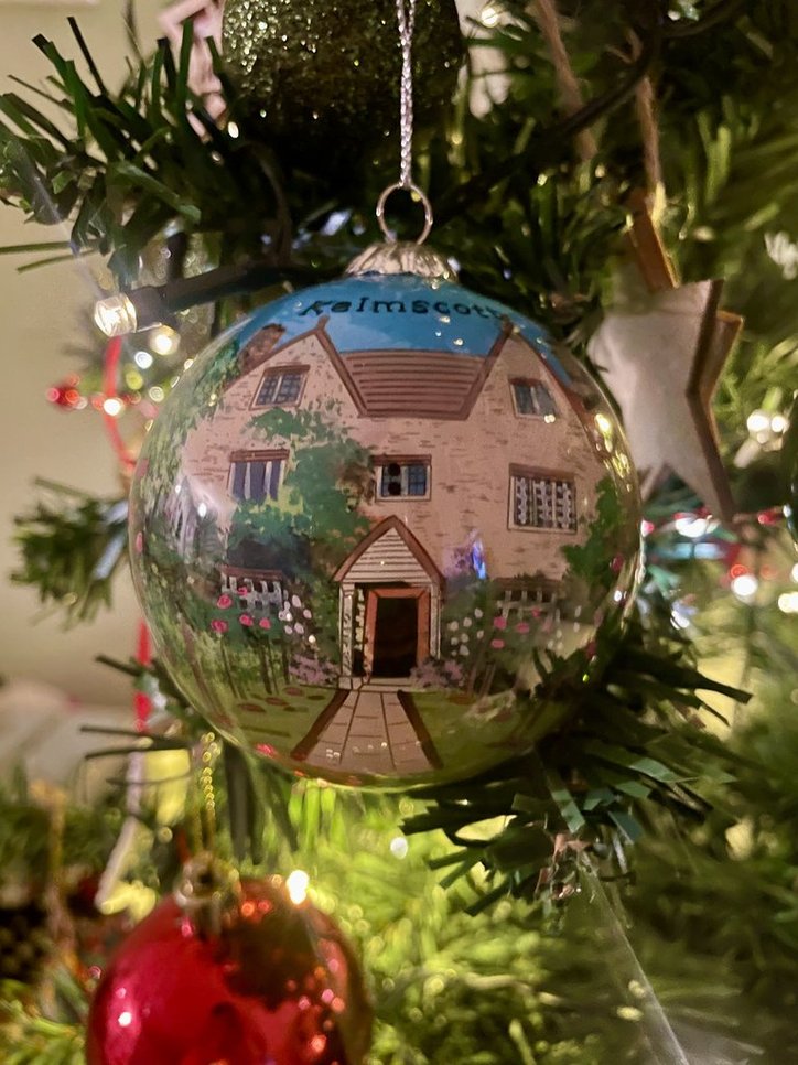 Kelmscott Manor glass bauble