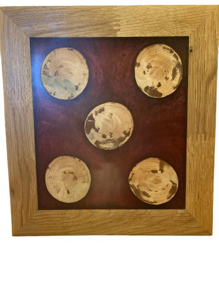 Local handmade oak and resin centerpiece 29.5 x 32 x 2.5cm