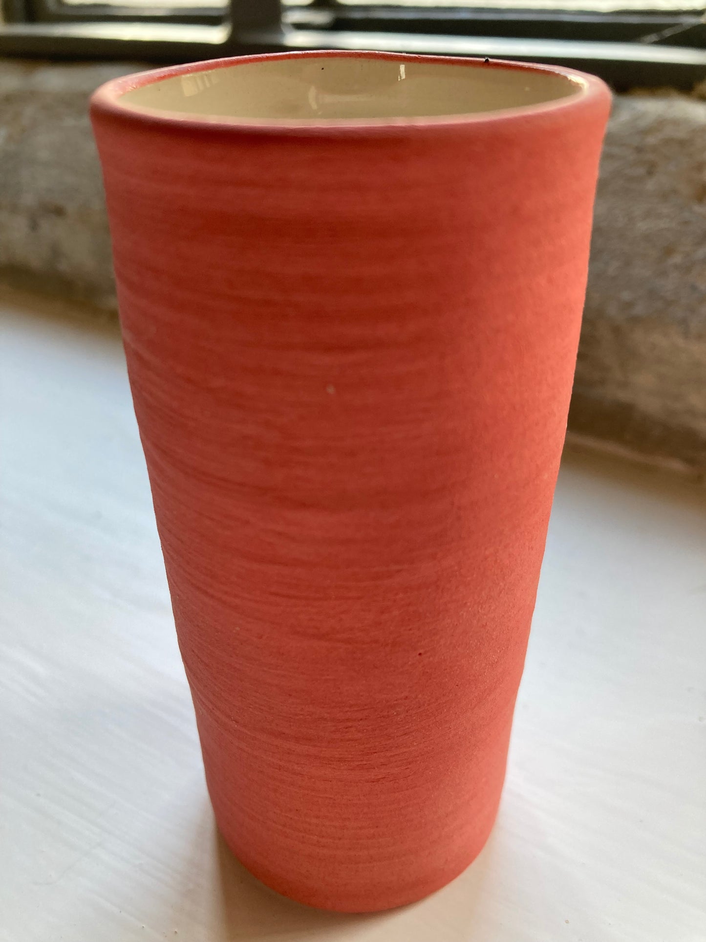 Kelmscott Leaves - AP44 Wild Strawberry bud vase