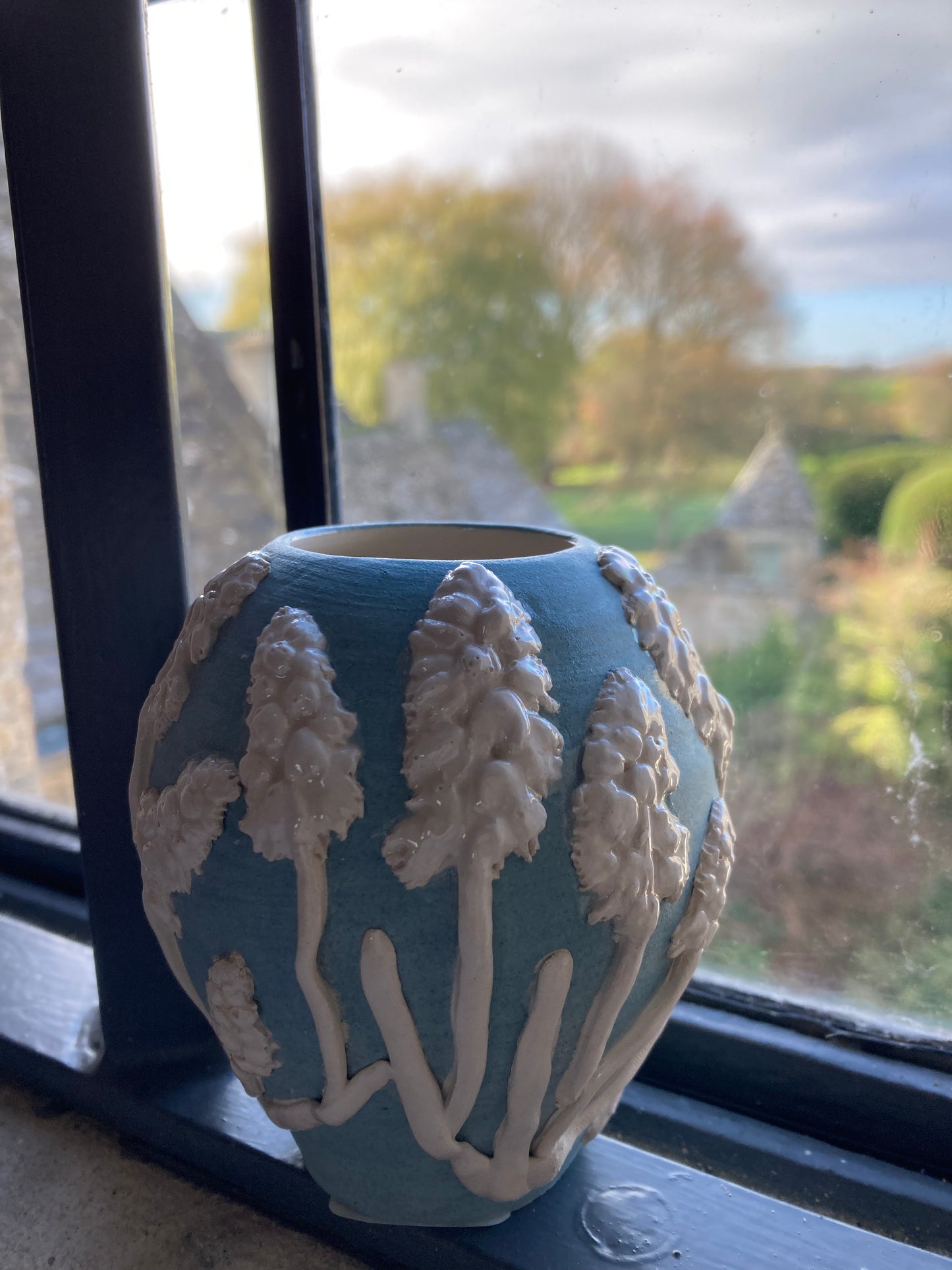 Kelmscott Leaves - AP69 Muscari vase