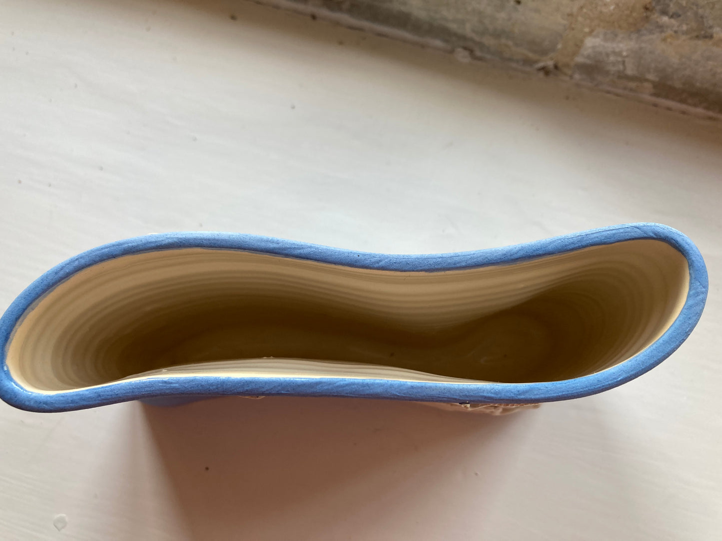 Kelmscott Leaves - Apple & cherry blossom long vase