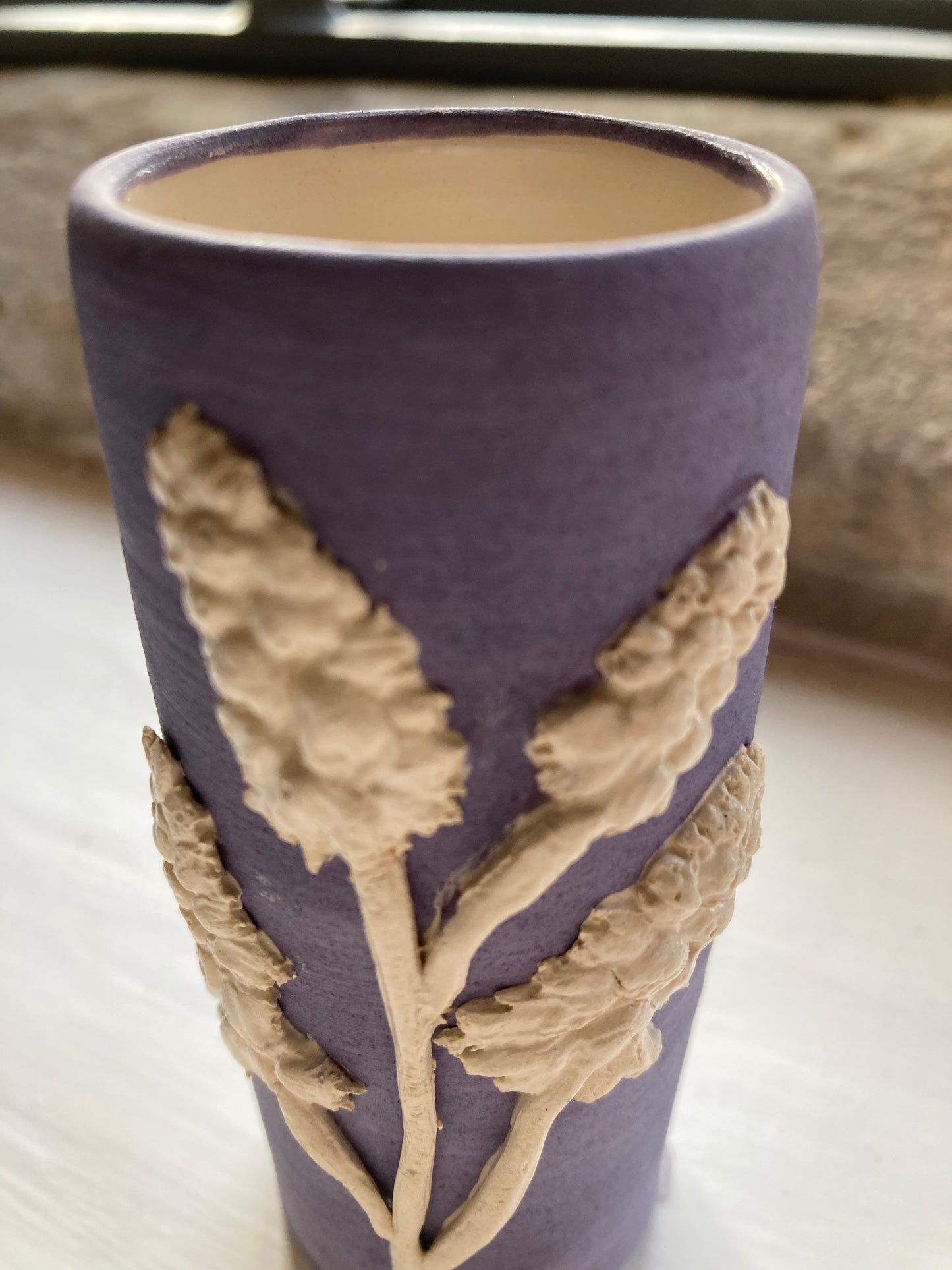 Kelmscott Leaves - AP58 Small Lavender bud vase