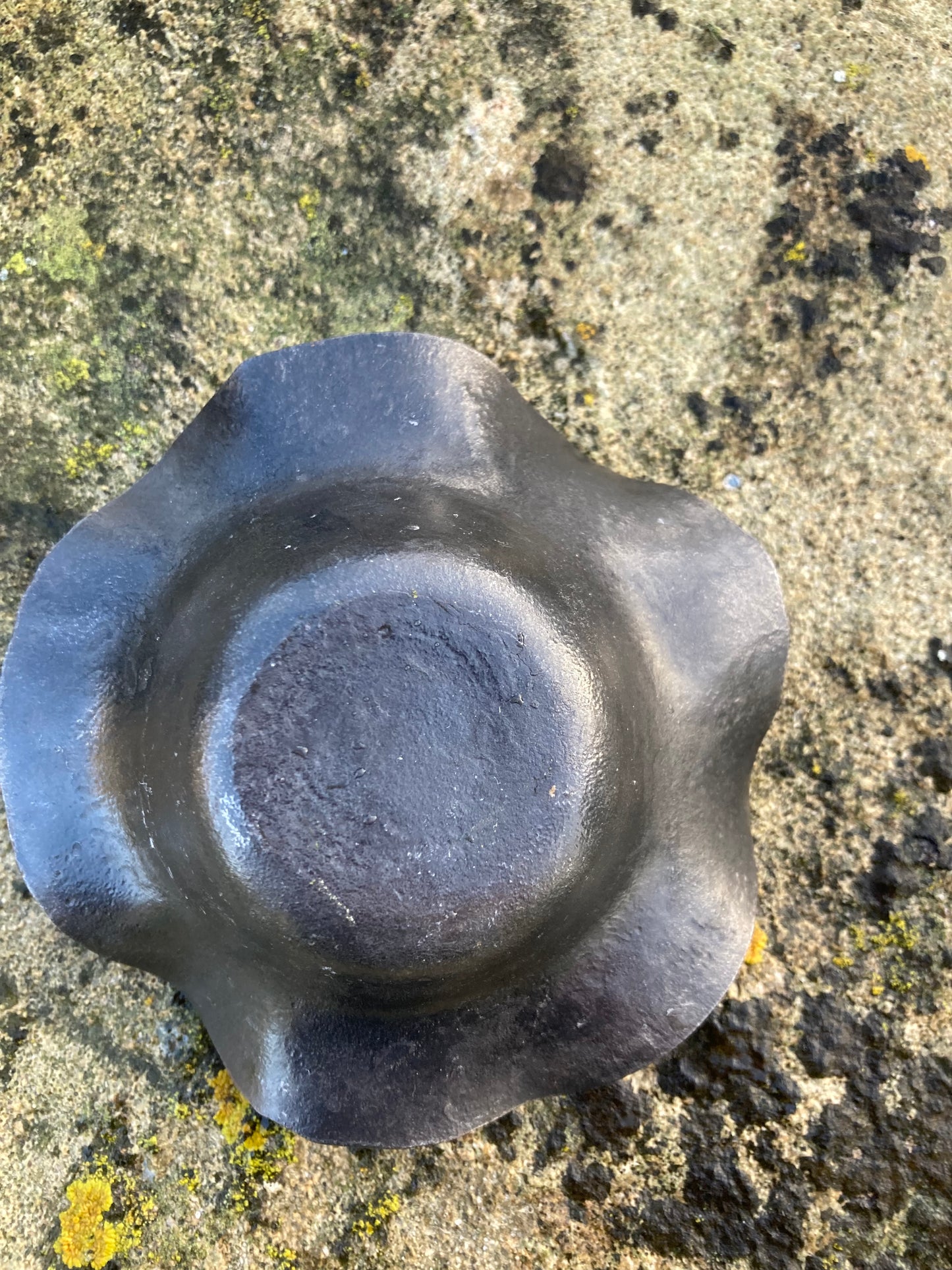 Blacksmith made tealight holder - plain