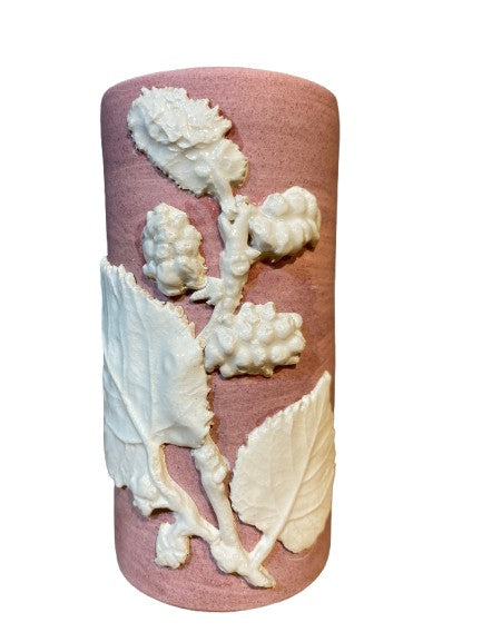 Kelmscott Leaves - Mulberry Bud Vase pink - AP66